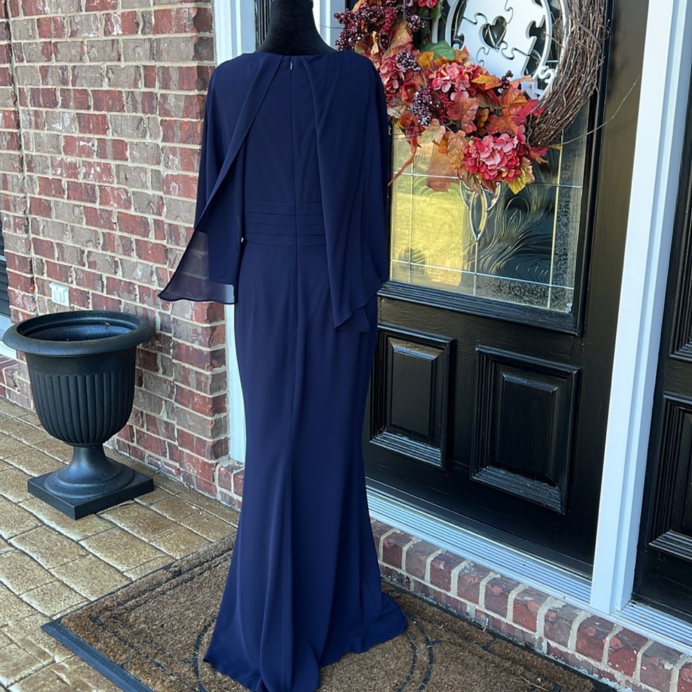 Vince Camuto Formal 💙 - Picture 9 of 12